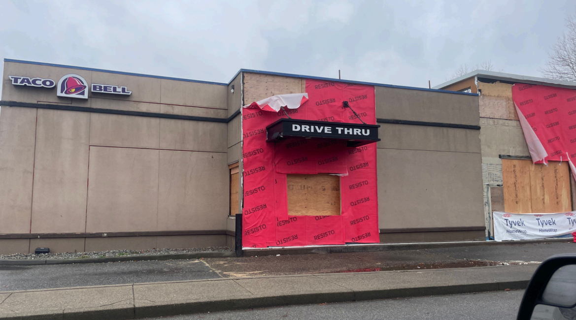 KFC-Taco-Bell-A-Vibrant-Commercial-Painting-Project-That-Reinforces-Brand-Identity-09-01-2025_02_27_AM (1) KFC Taco Bell A Vibrant Commercial Painting Project That Reinforces Brand Identity AM ()