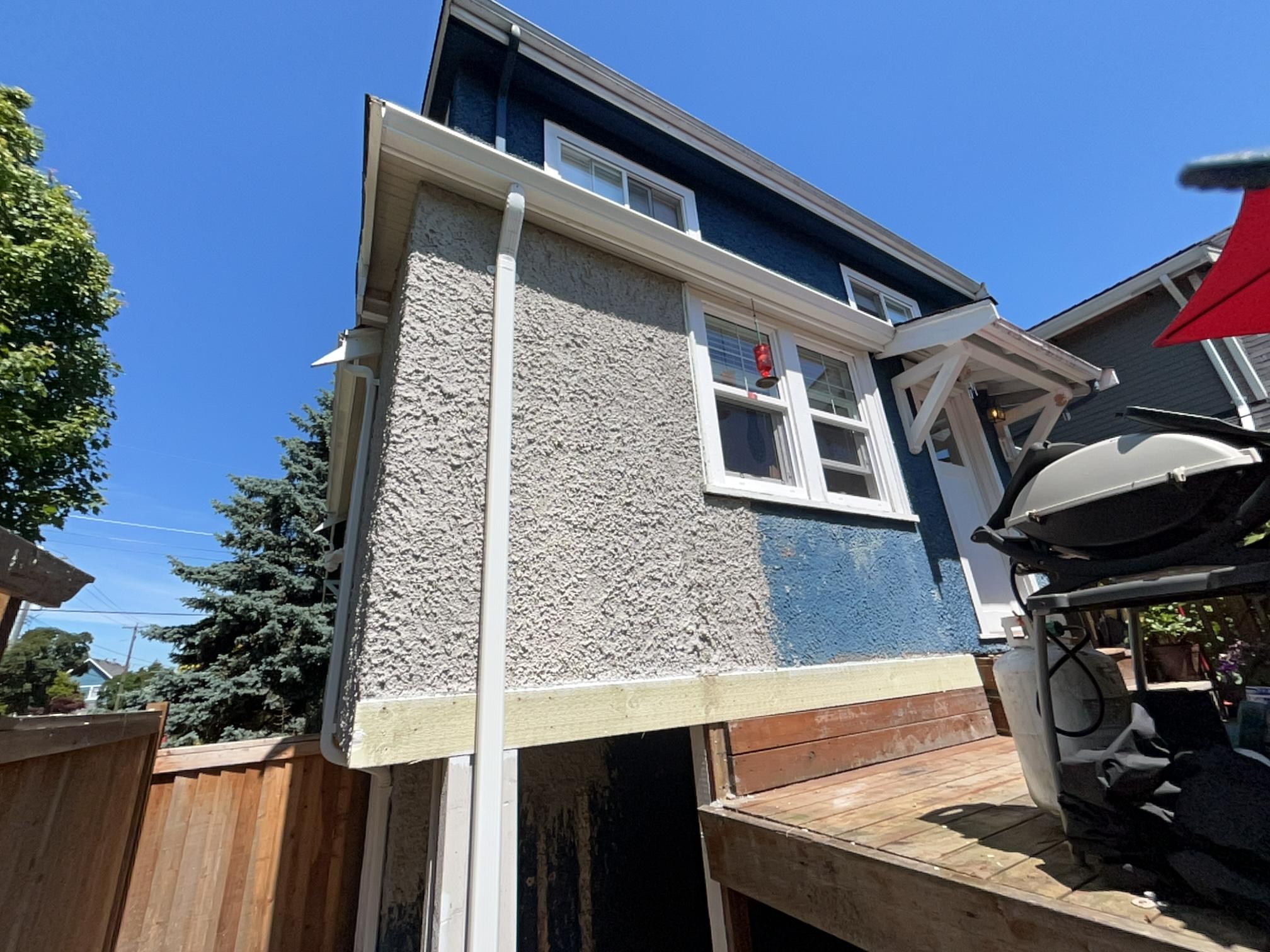 stucco fixed house Burnaby