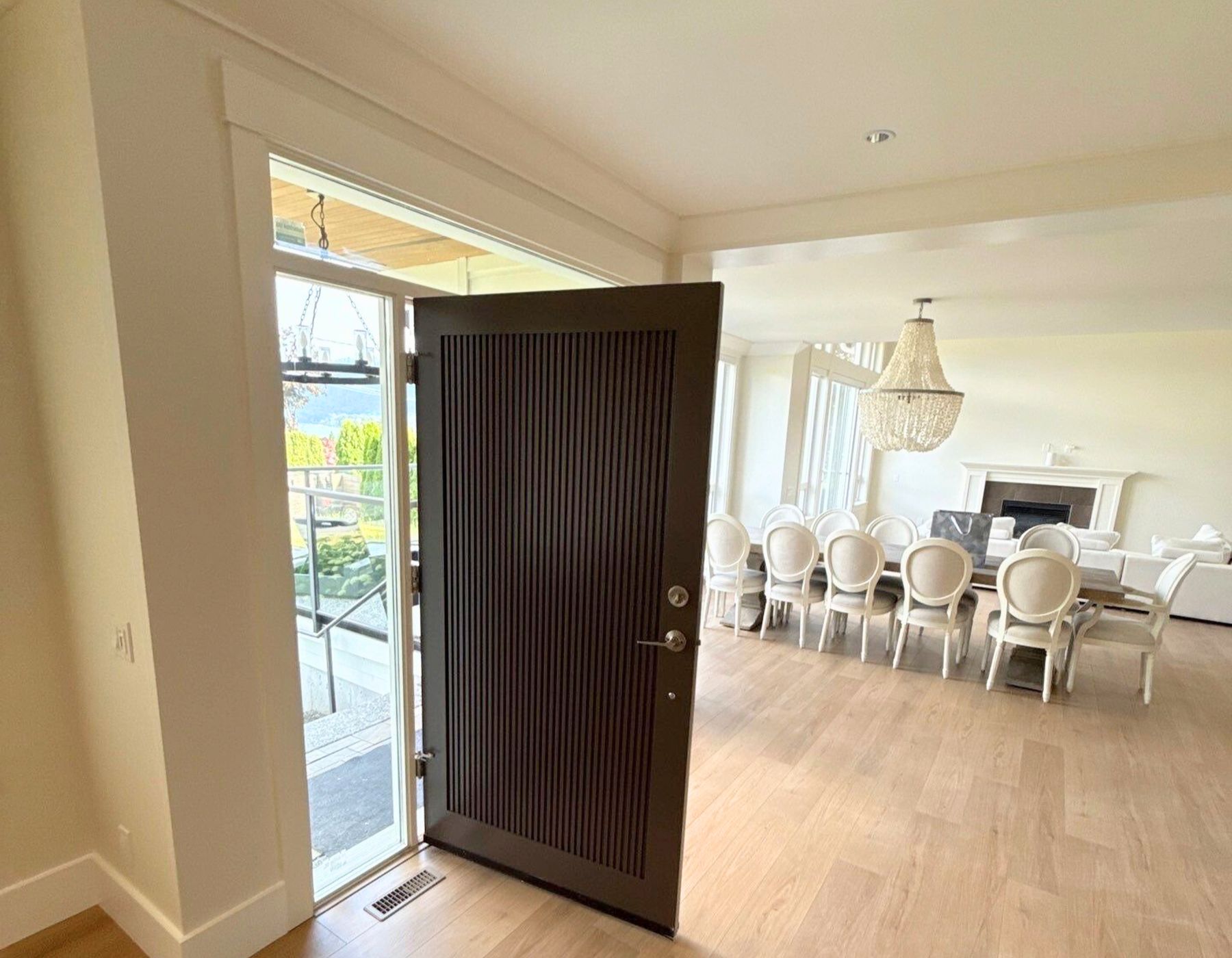new build paint finish on door ()